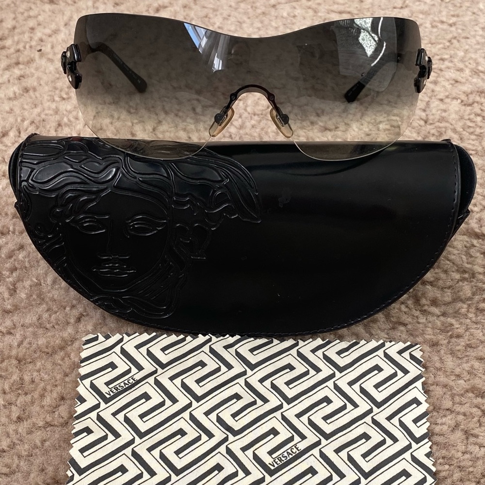 New Women’s Versace Sunglasses